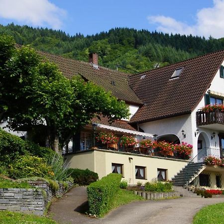 Landgasthof Gruener Baum Badenweiler Luaran gambar